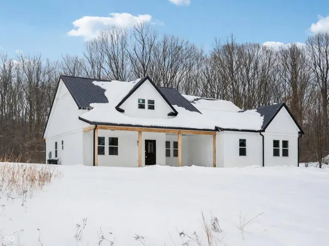 $425,000 | 1618 North Molala Trail, Greensburg, IN 47240