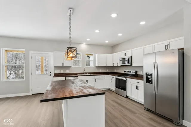 $425,000 | 1618 North Molala Trail, Greensburg, IN 47240