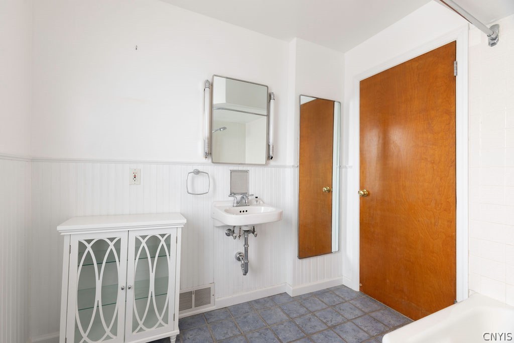 111 Fiordon Road De Witt, NY 13214 - Photo 30 of 48