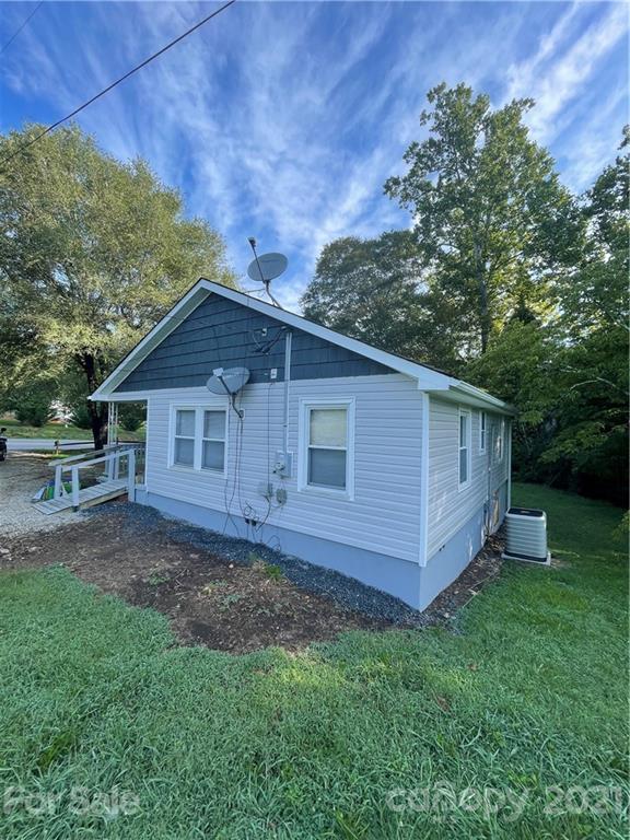 6353 Harmony Grove Road Nebo, NC 28761 - Photo 3 of 16 Gallery Image 3