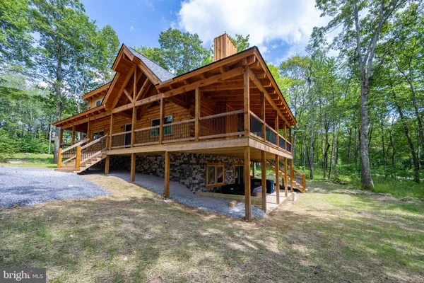 $790,000 | 116 Chimney Rock Lane, McHenry, MD 21541
