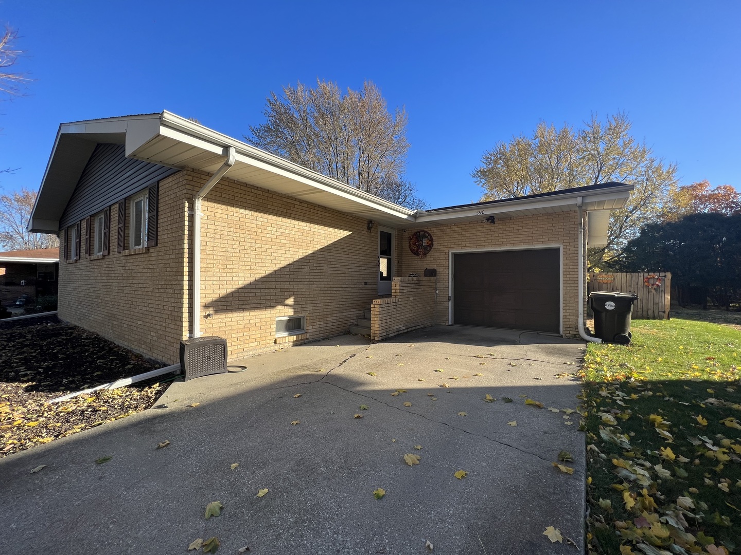 590 Hazelcrest Drive Rantoul, IL 61866 - Photo 3 of 27 Gallery Image 3