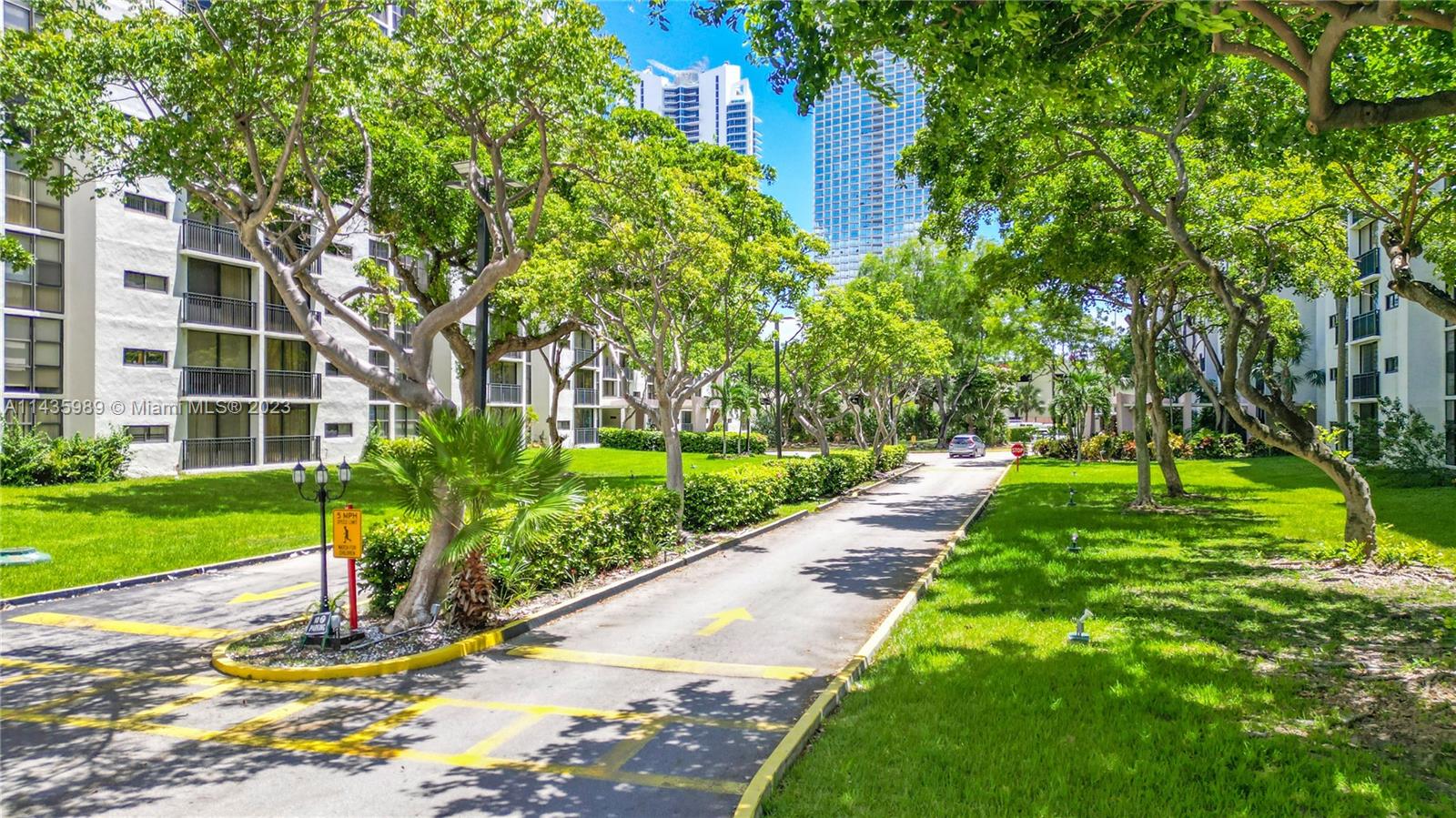 17021 North Bay Road, Unit 418 Sunny Isles Beach, FL 33160 - Photo 42 of 43