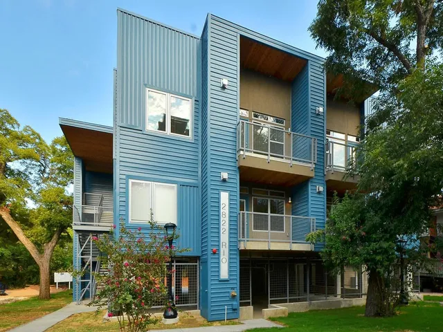 $1,950 | 2822 Rio Grande Street, Unit 303, Austin, TX 78705