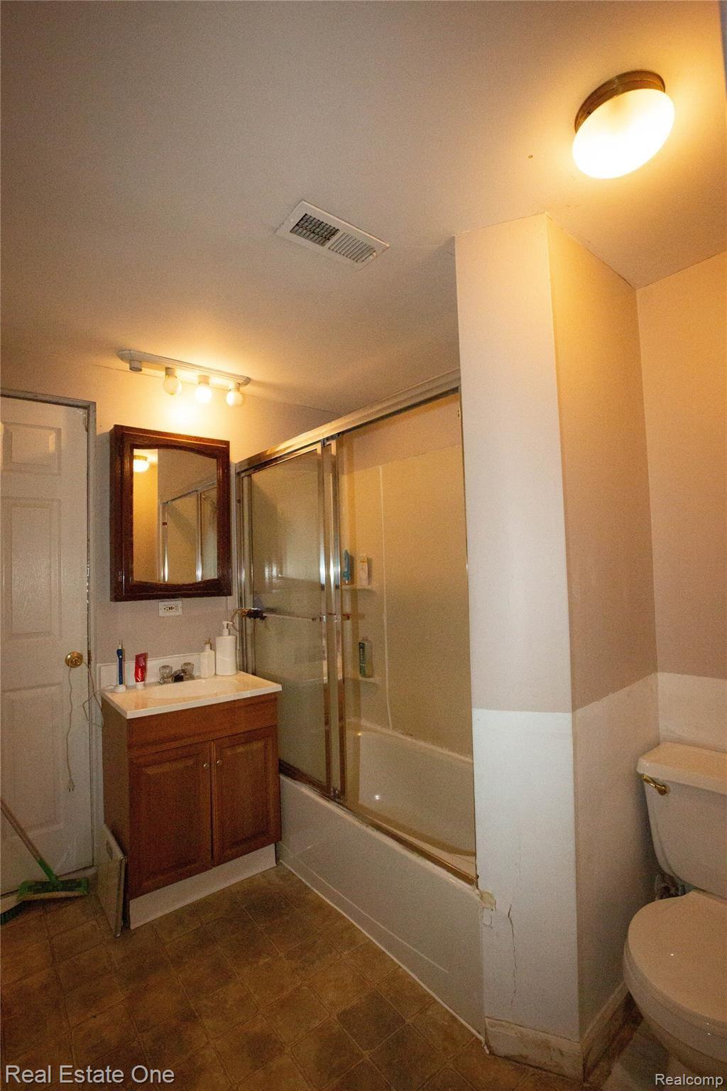 8680 Millis Road Utica, MI 48317 - Photo 30 of 43 0S4A5464.jpg
