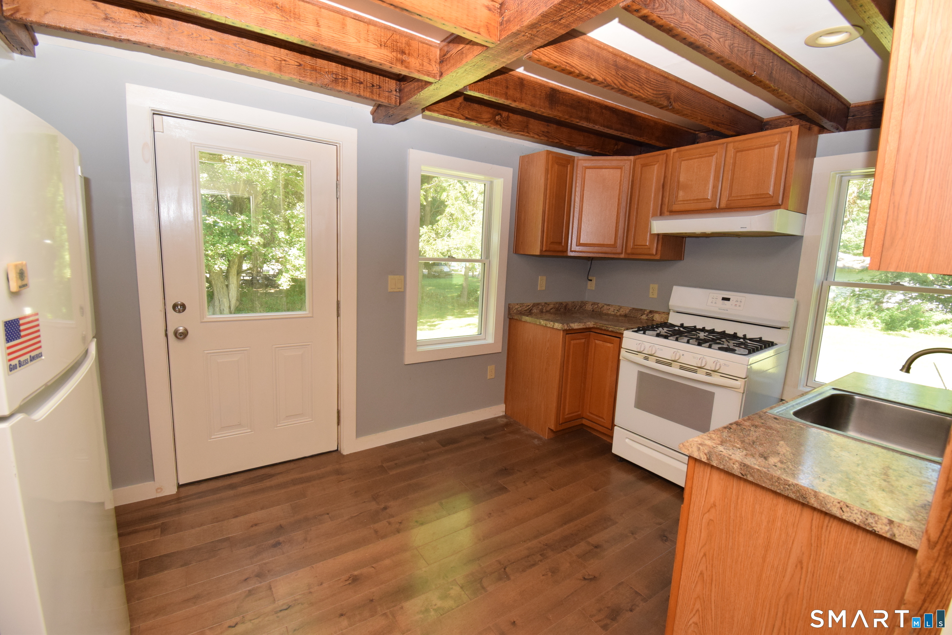 39 Mill Road Madison, CT 06443 - Photo 6 of 22 Gallery Image 6