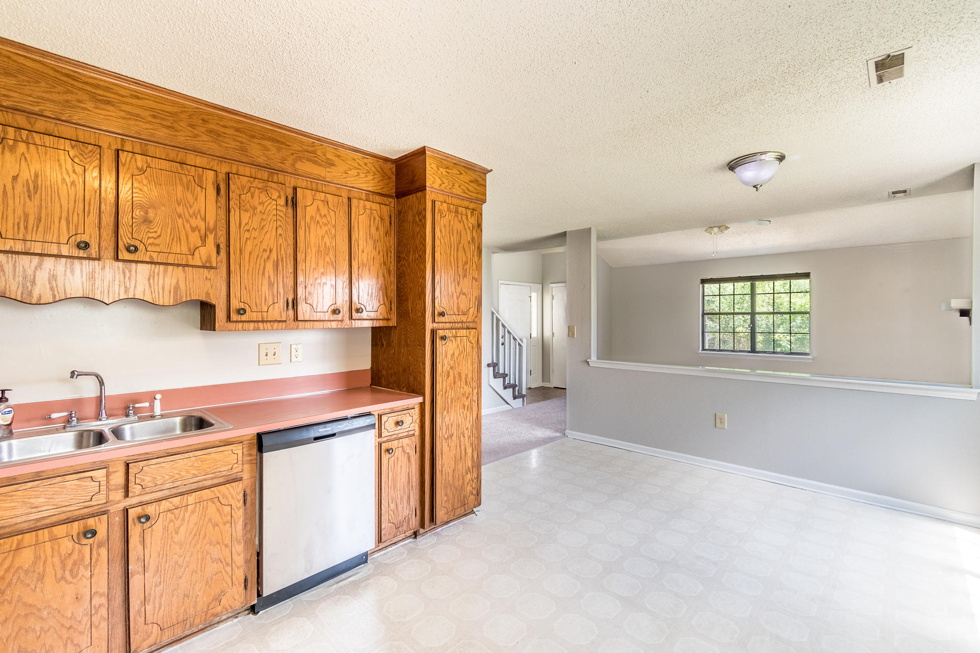 7625 Oldridge Road North Charleston, SC 29418 - Photo 11 of 29 7625Oldridge-11