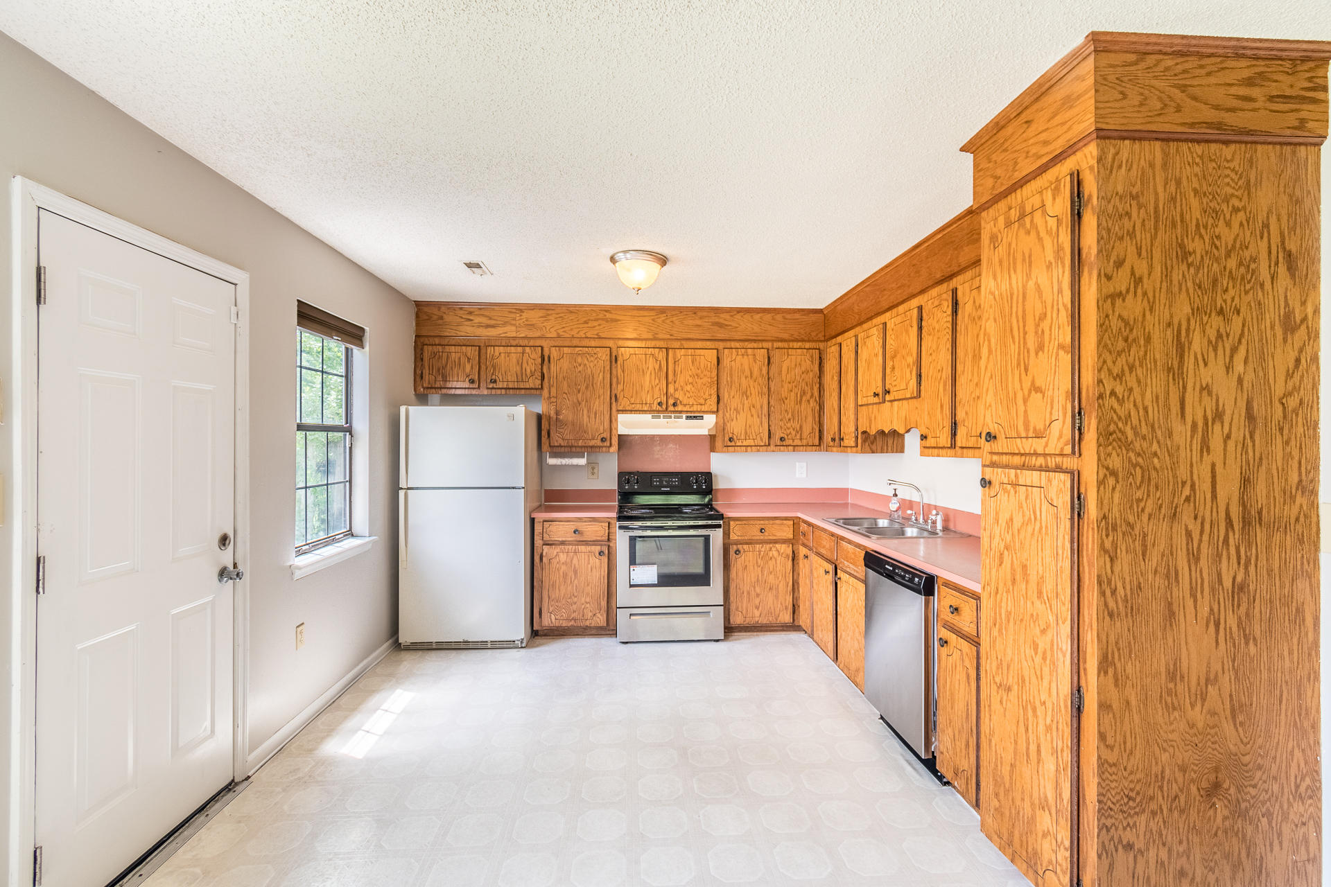 7625 Oldridge Road North Charleston, SC 29418 - Photo 13 of 29 7625Oldridge-13