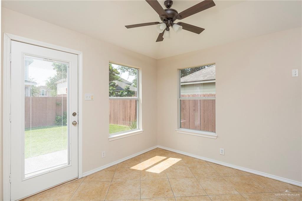 4202 Santa Marina Street Mission, TX 78572 - Photo 8 of 13 breakfast area