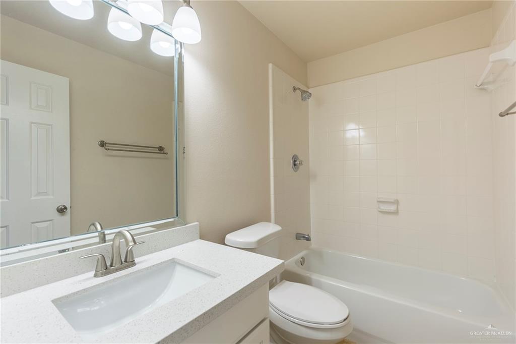 4202 Santa Marina Street Mission, TX 78572 - Photo 10 of 13 mian bath