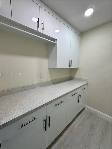 $3,200 | Foster Road, Hallandale Beach, FL 33009