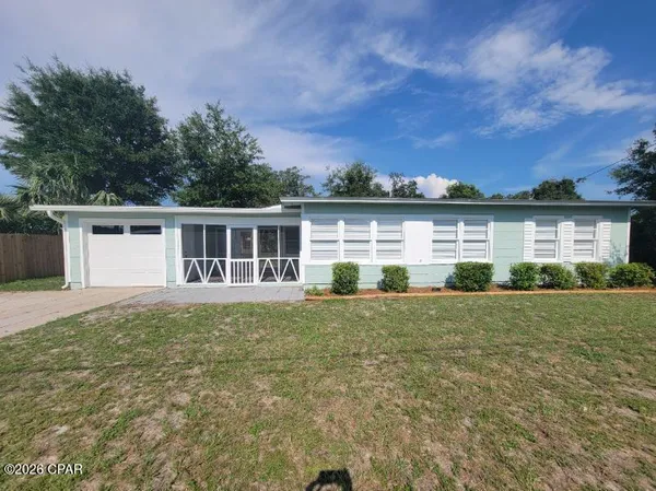 $1,595 | 1010 East 2nd Place, Panama City, FL 32401