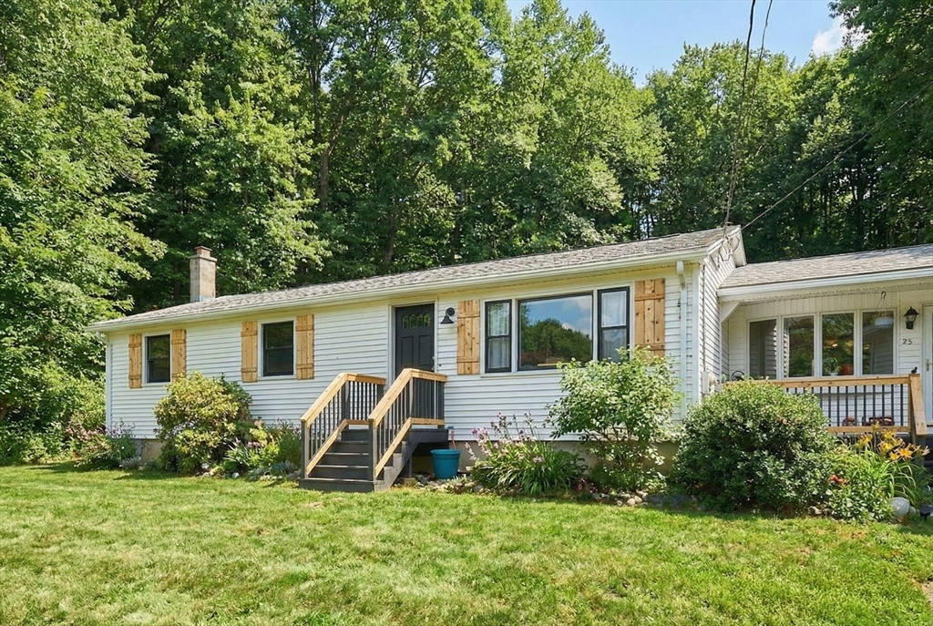 25 Ludlow Road South Hadley, MA 01075 - Photo 2 of 33