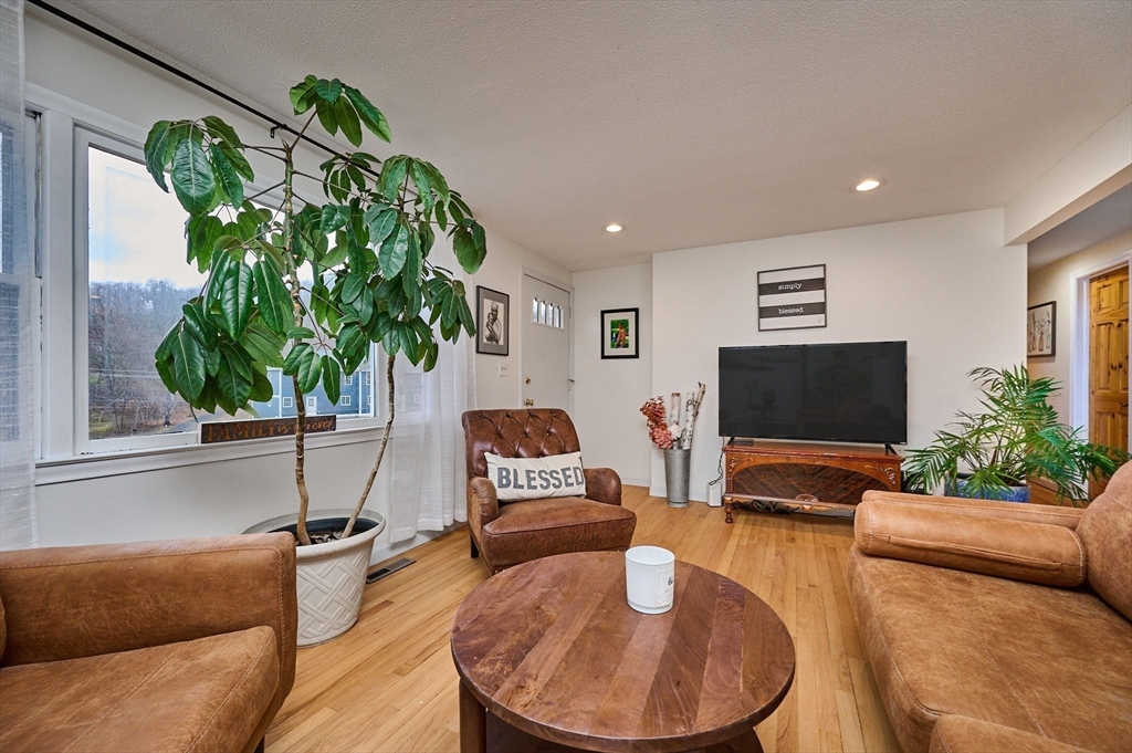 25 Ludlow Road South Hadley, MA 01075 - Photo 10 of 33