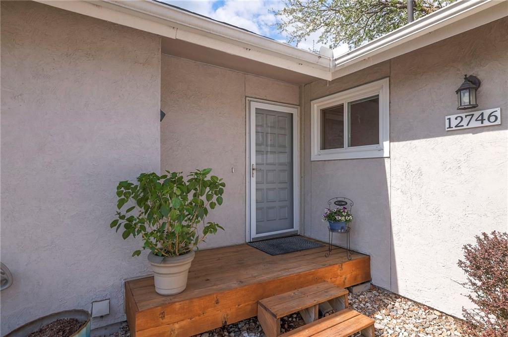 12746 West 108th Place Overland Park, KS 66210 - Photo 2 of 38