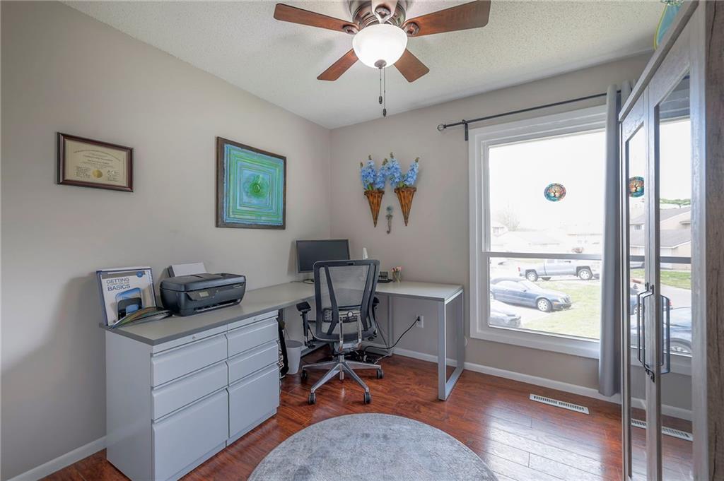 12746 West 108th Place Overland Park, KS 66210 - Photo 22 of 38