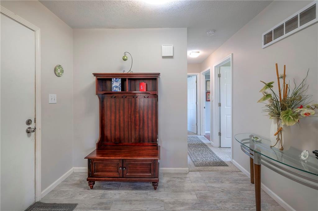 12746 West 108th Place Overland Park, KS 66210 - Photo 3 of 38