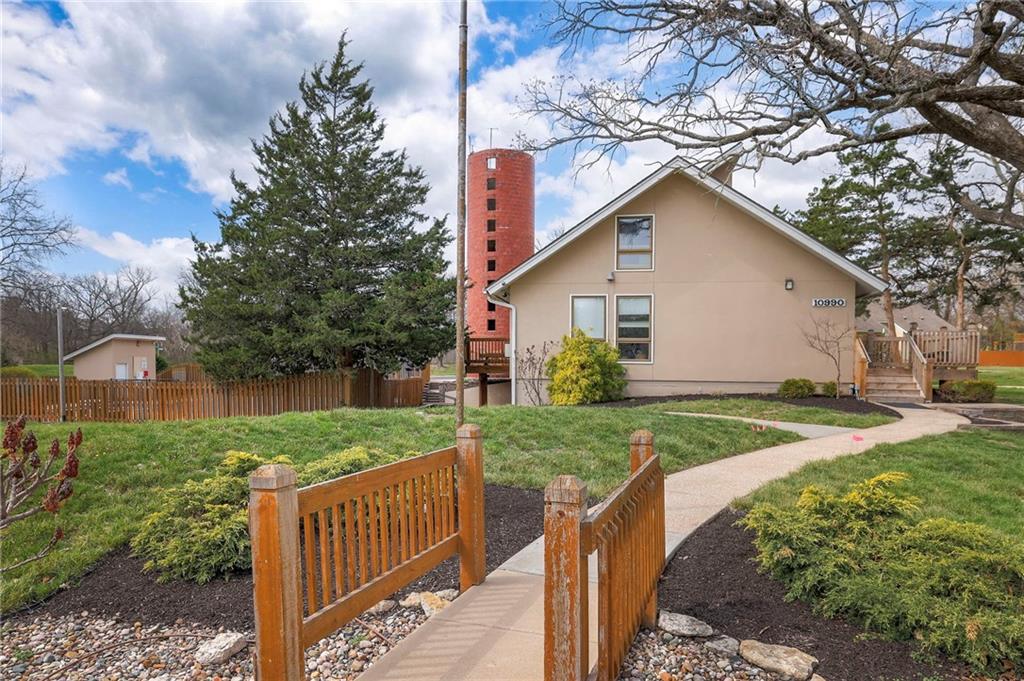 12746 West 108th Place Overland Park, KS 66210 - Photo 33 of 38