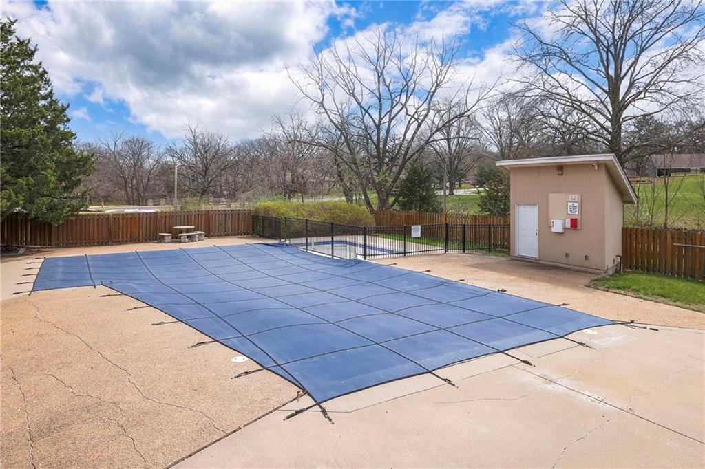 12746 West 108th Place Overland Park, KS 66210 - Photo 34 of 38