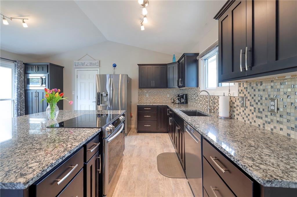 12746 West 108th Place Overland Park, KS 66210 - Photo 8 of 38