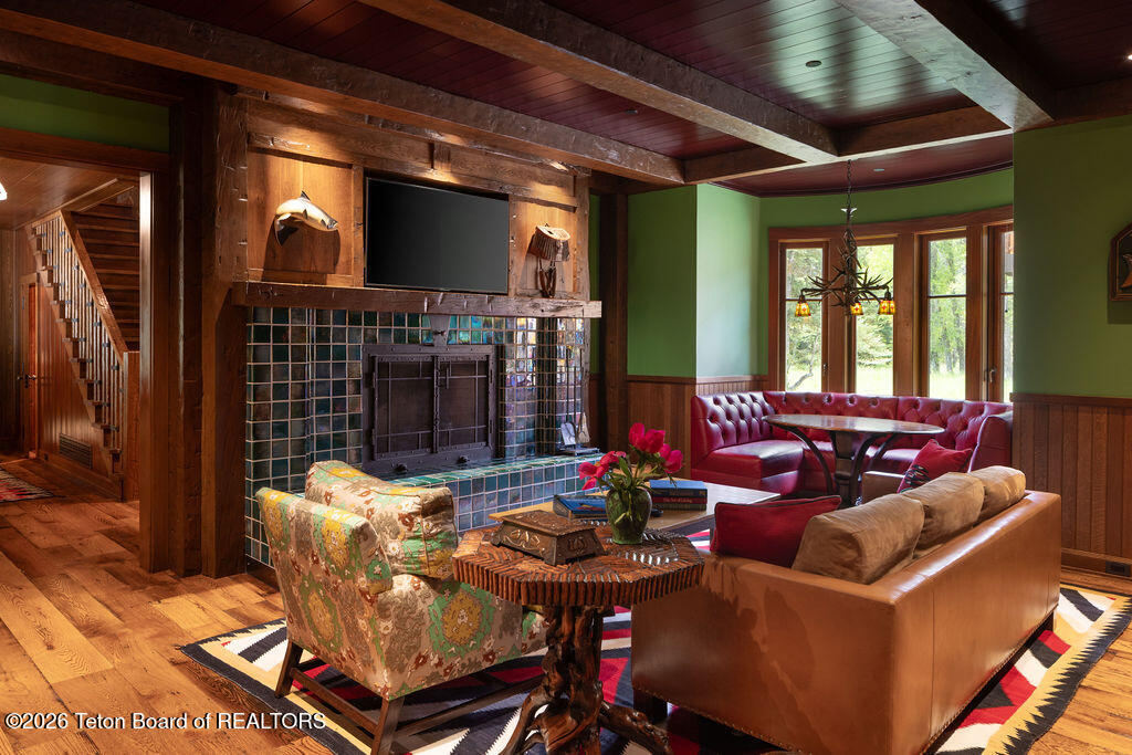 1275 South Ely Springs Road Jackson, WY 83001 - Photo 21 of 59 Kitchen Sitting Area