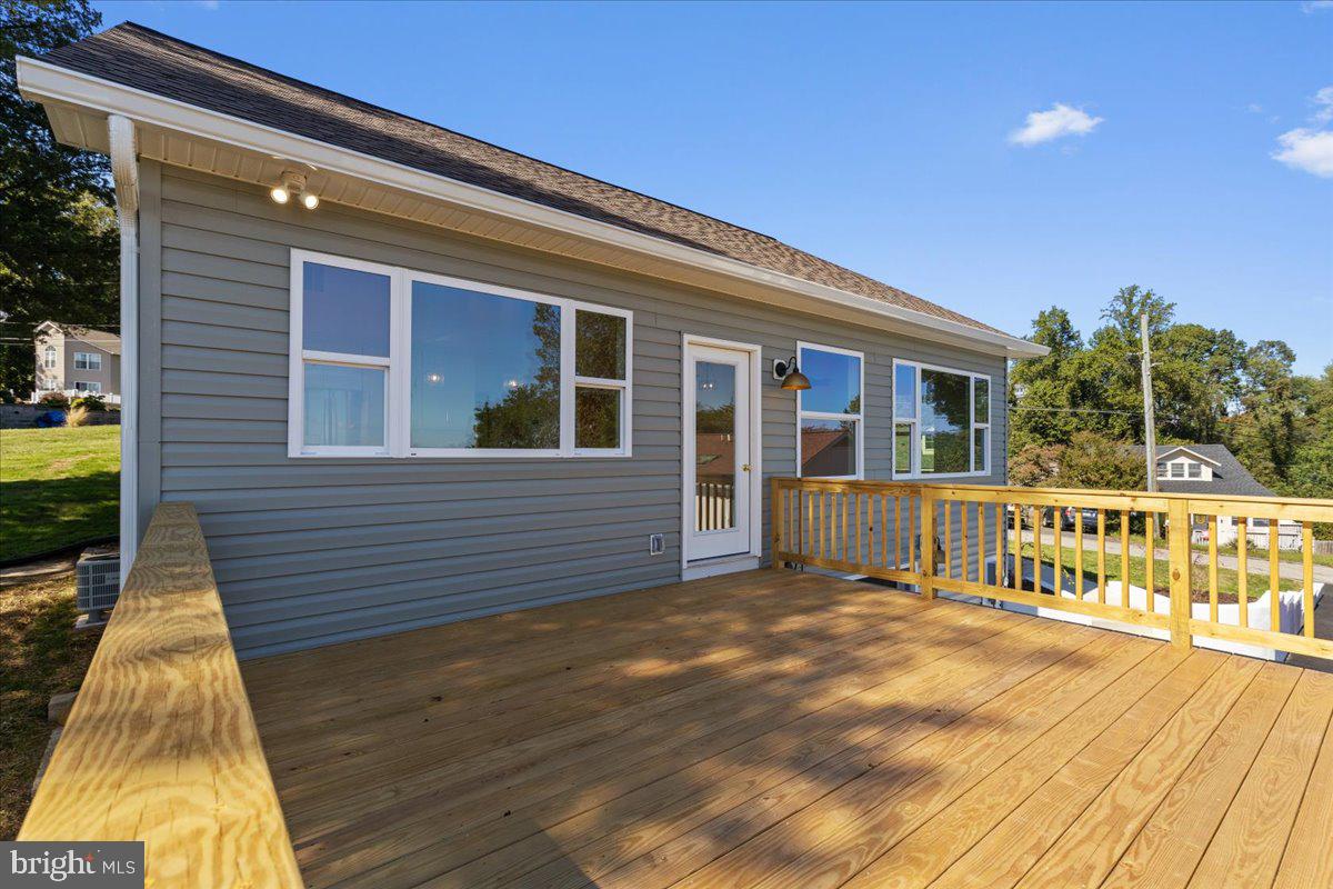 2825 Ridge Road Huntingtown, MD 20639 - Photo 42 of 67 Deck off the kitchen