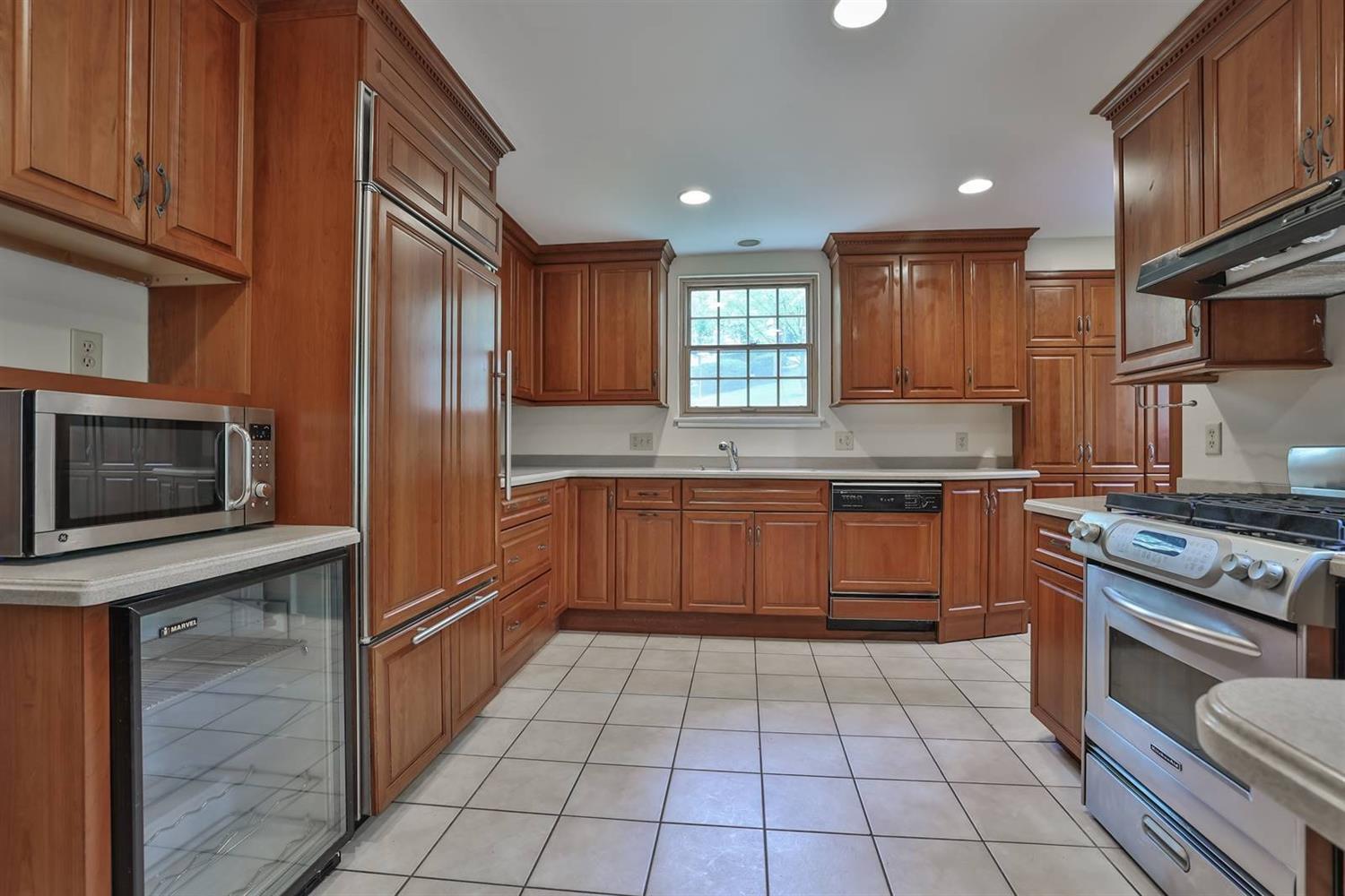 501 Reily Road Wyoming, OH 45215 - Photo 14 of 42