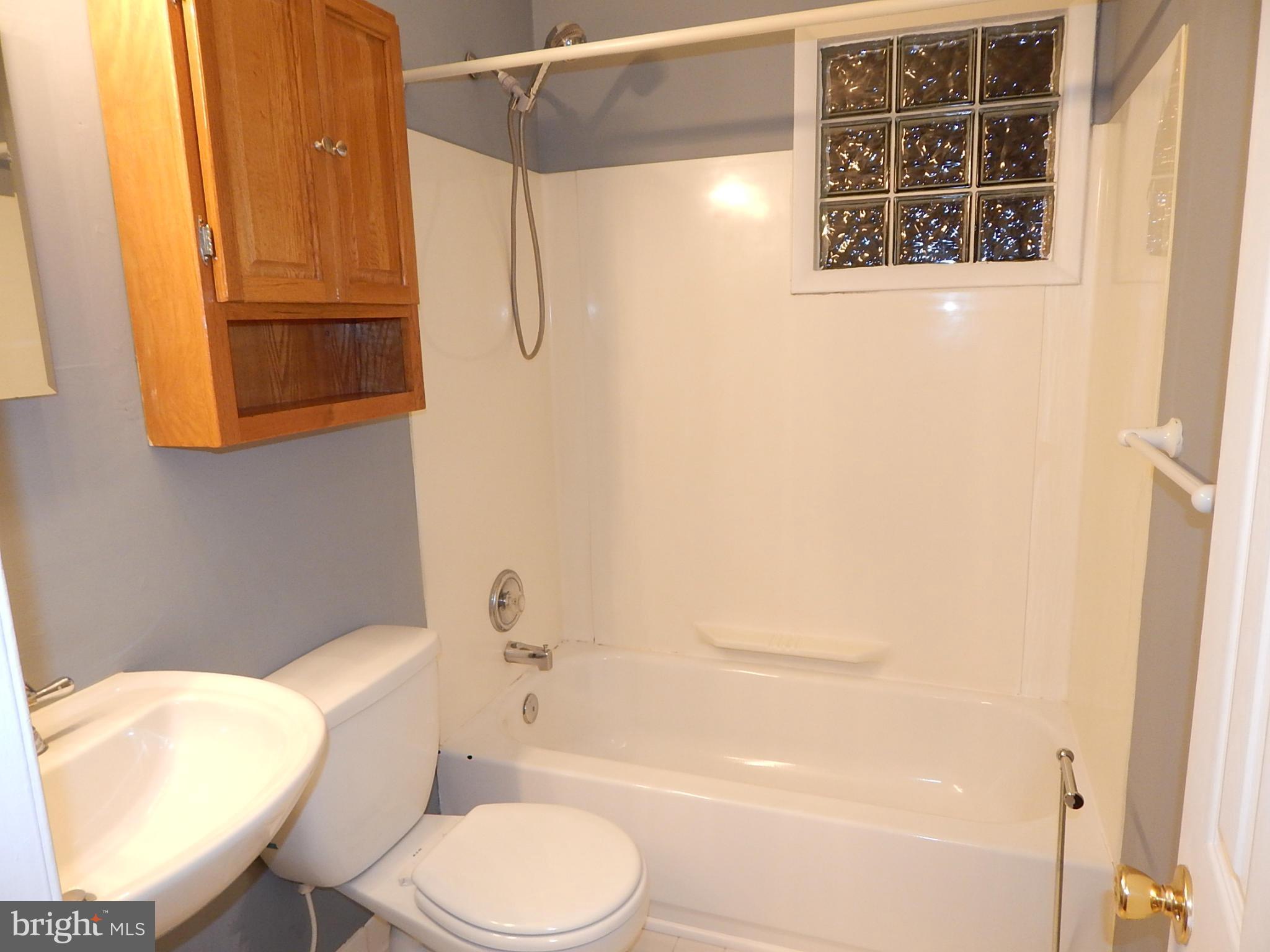 711 Pasadena Road Pasadena, MD 21122 - Photo 14 of 24 Bath