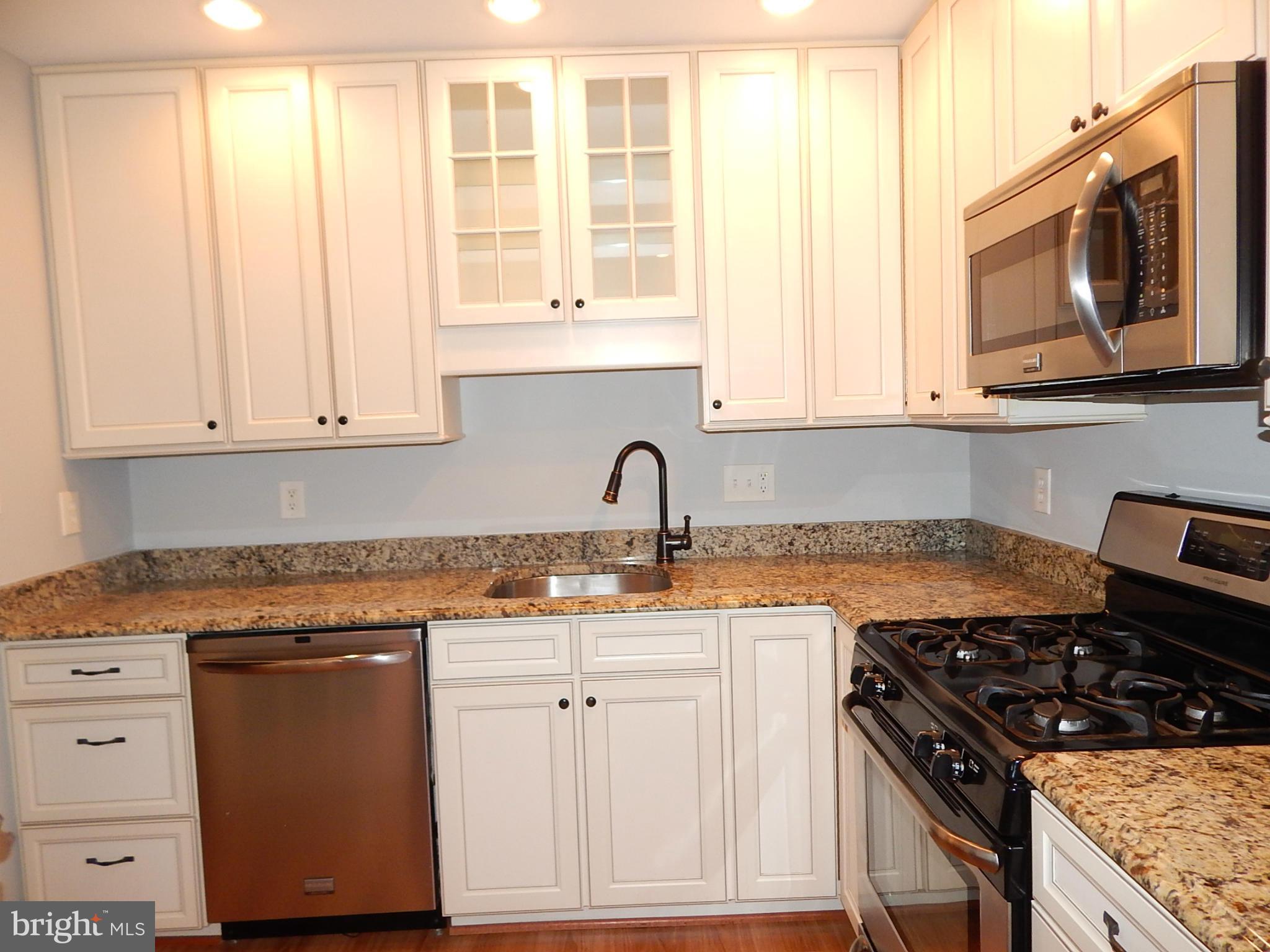 711 Pasadena Road Pasadena, MD 21122 - Photo 17 of 24 Kitchen