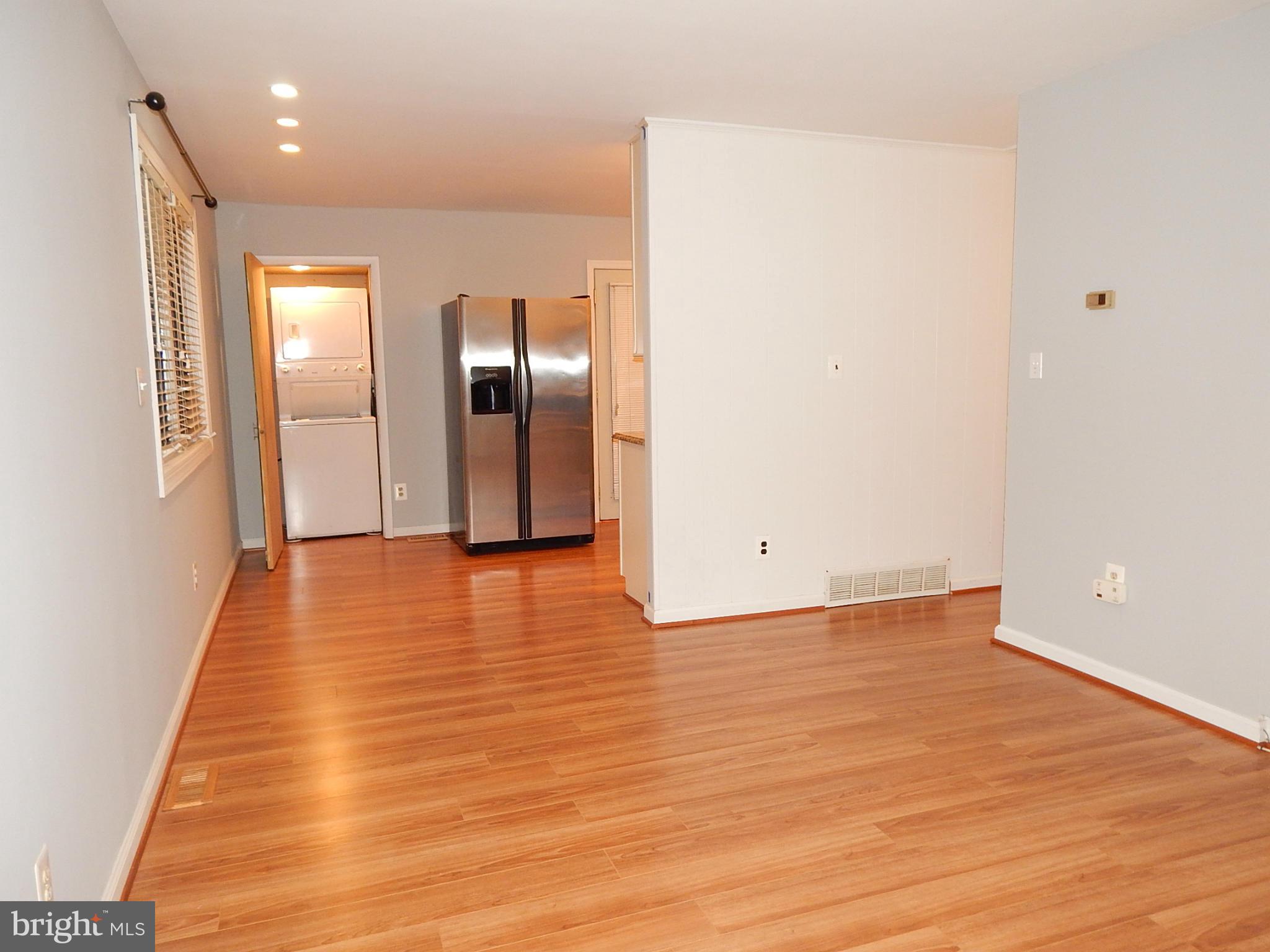 711 Pasadena Road Pasadena, MD 21122 - Photo 4 of 24 Interior (General)