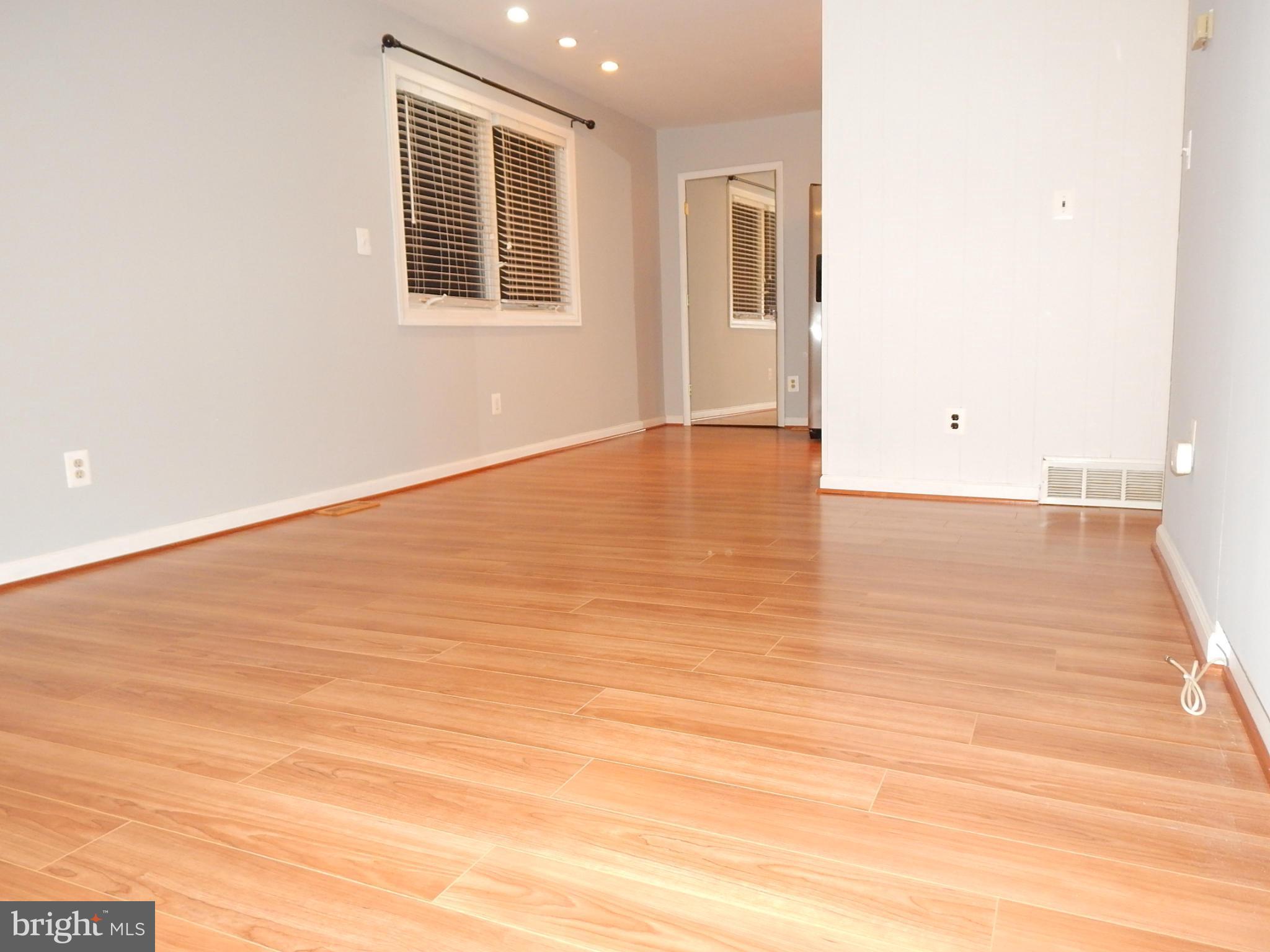 711 Pasadena Road Pasadena, MD 21122 - Photo 6 of 24 Dining Room