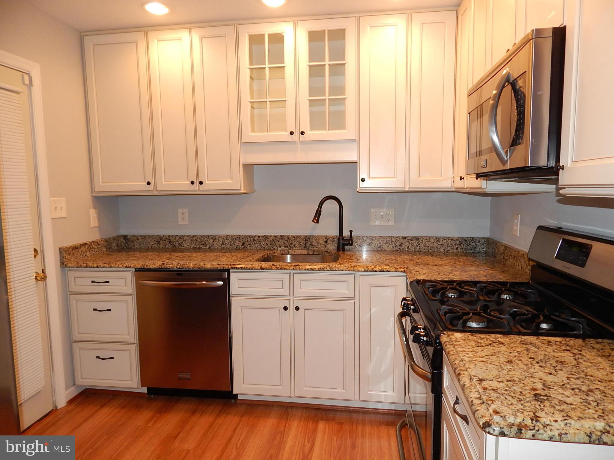 711 Pasadena Road Pasadena, MD 21122 - Photo 7 of 24 Kitchen