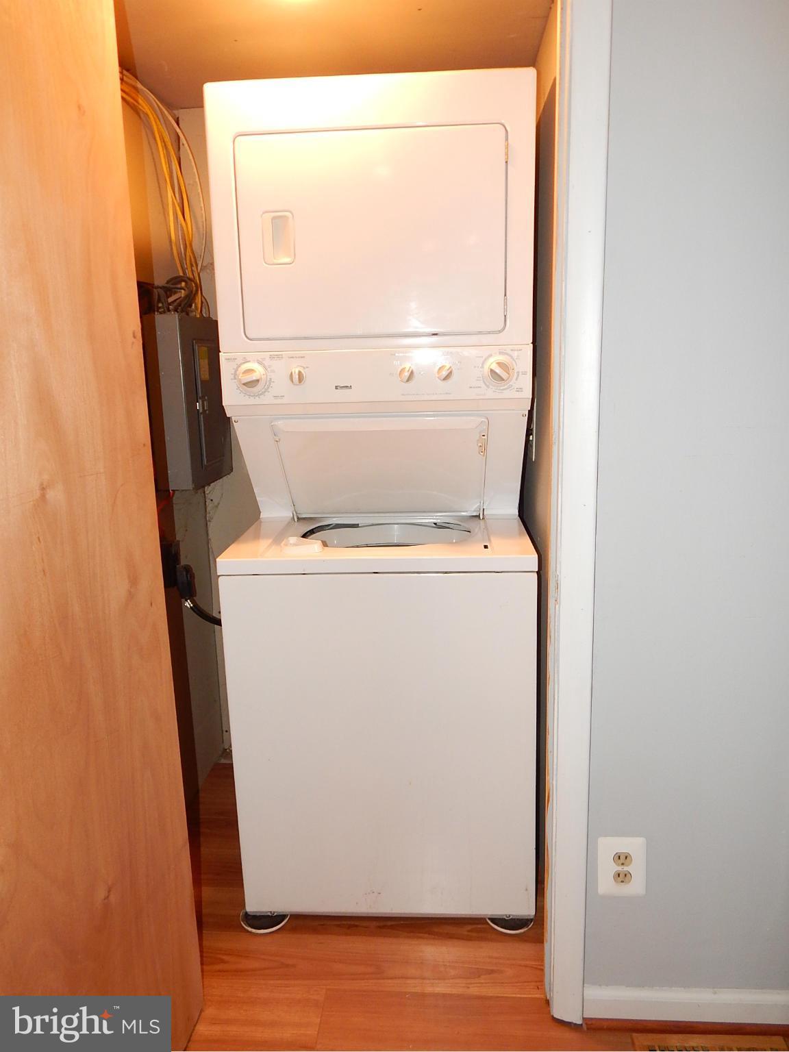 711 Pasadena Road Pasadena, MD 21122 - Photo 8 of 24 Interior (General)