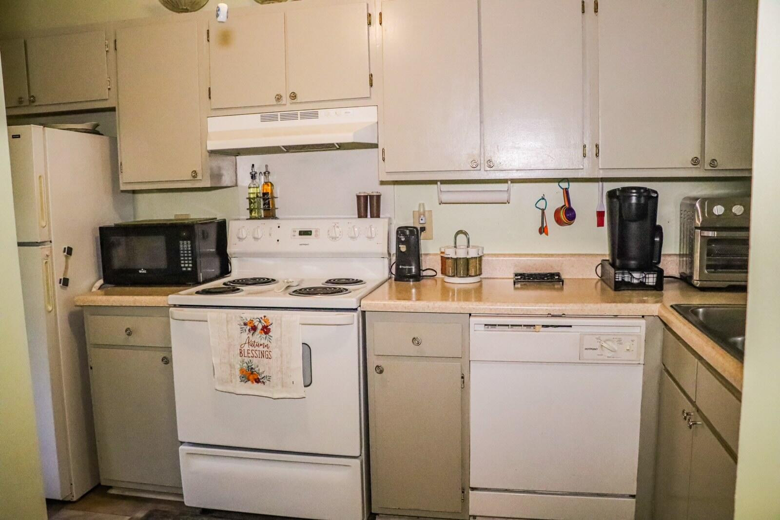 704 Temple Road, Unit A Ladson, SC 29456 - Photo 9 of 21 IMG_9600