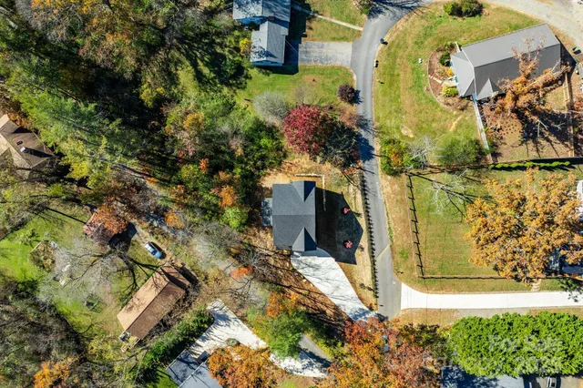 $795,000 | 8 Wildwood Pk Knoll, Unit 39, Weaverville, NC 28787