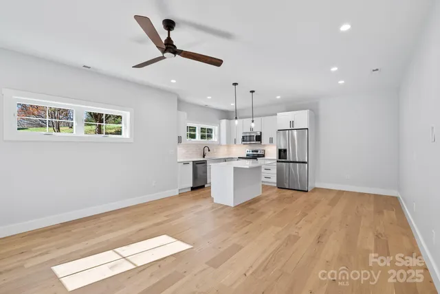 $795,000 | 8 Wildwood Pk Knoll, Unit 39, Weaverville, NC 28787