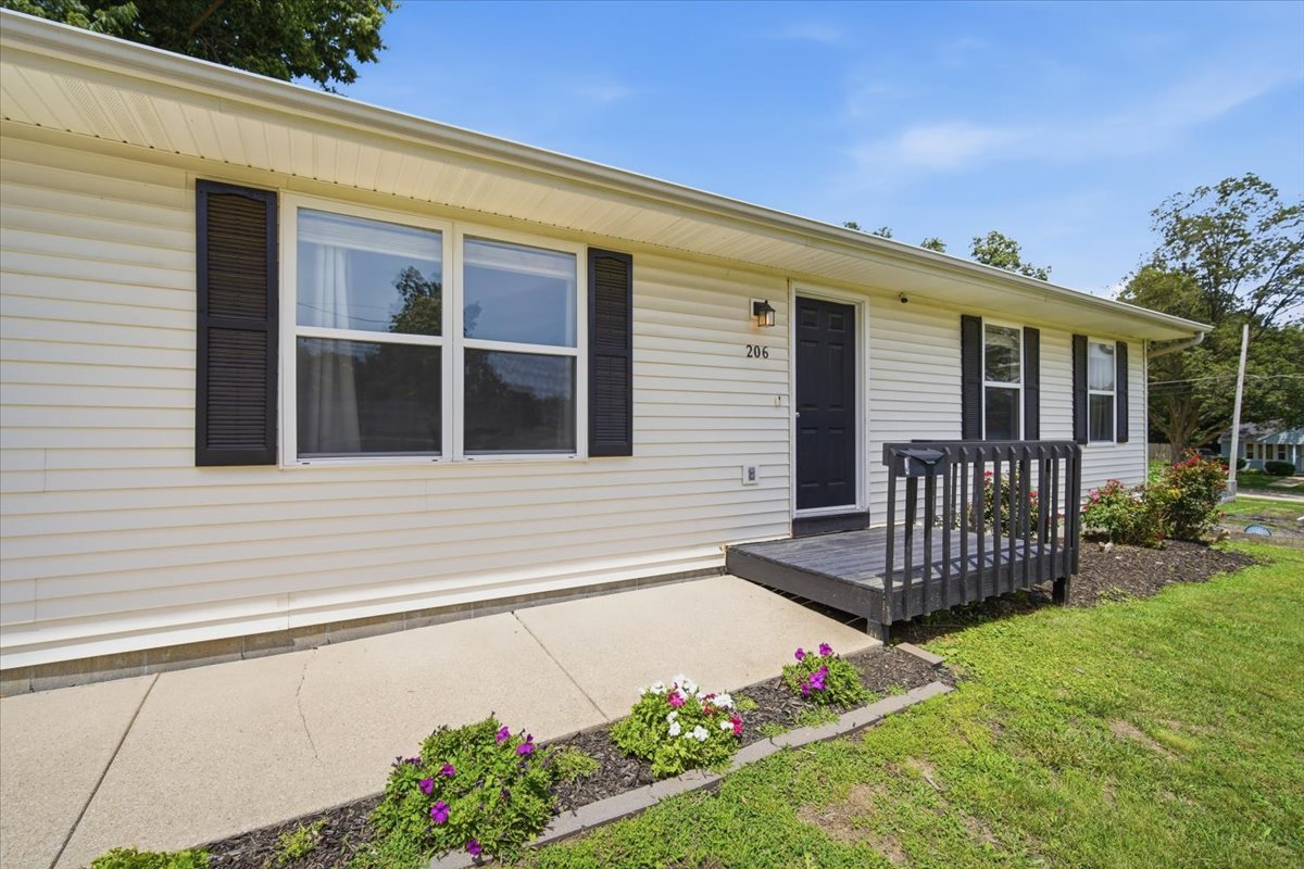 206 East Irving Street Normal, IL 61761 - Photo 2 of 22