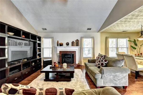 $2,495 | 3940 Piper Glen Drive Northeast, Buford, GA 30519