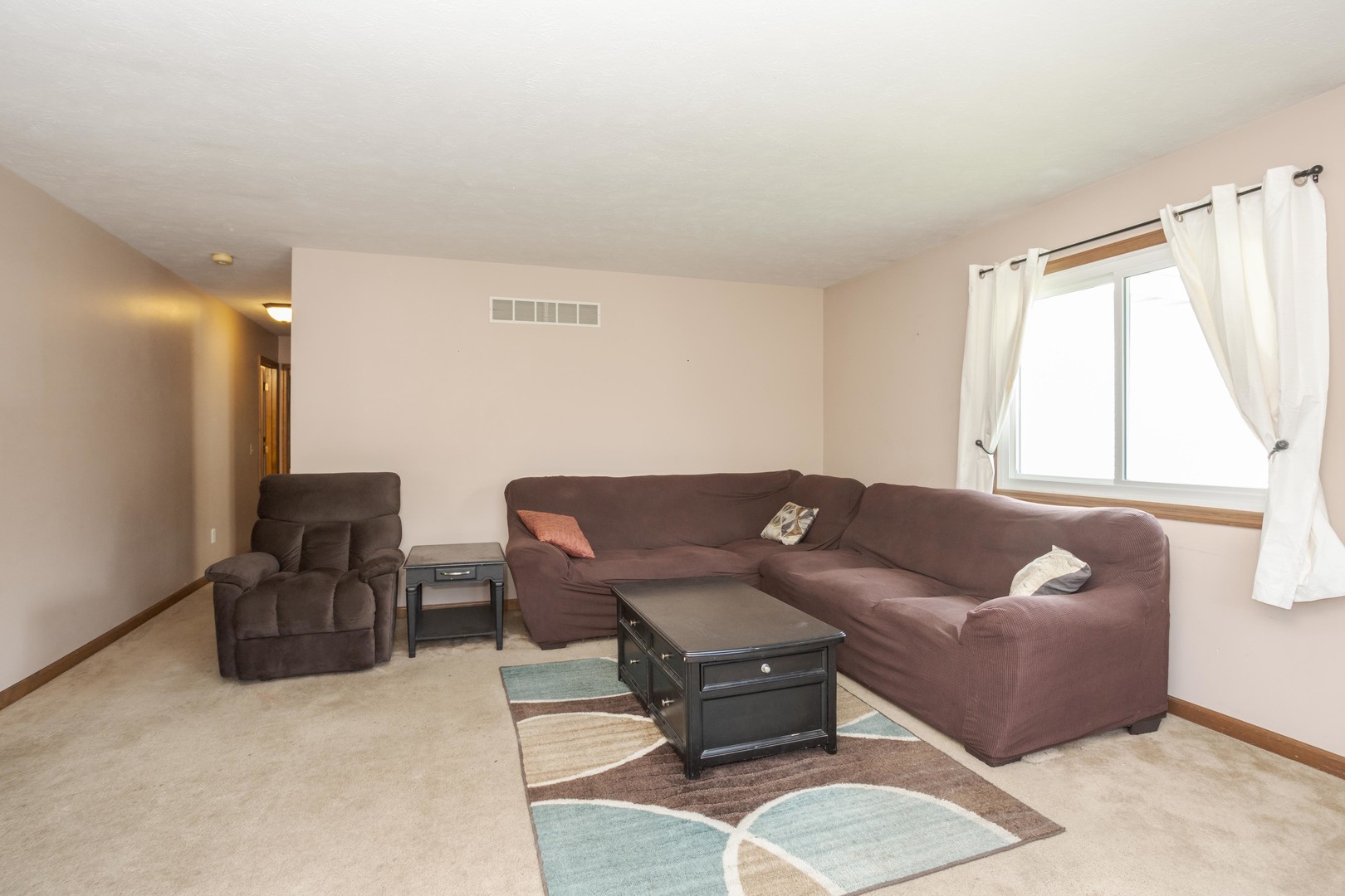 405 Carriage Hills Road Normal, IL 61761 - Photo 4 of 30