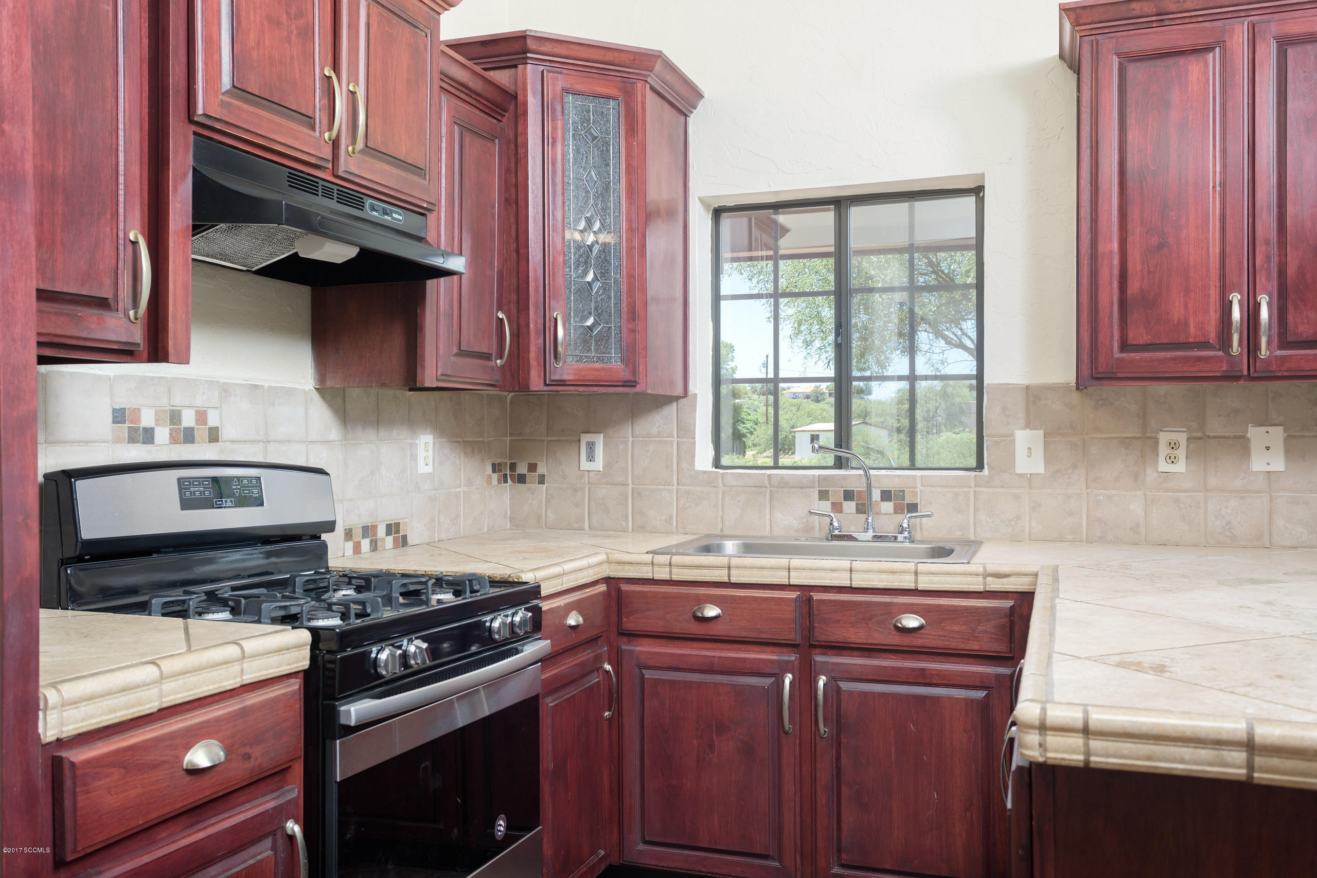 225 Geovanna Court Rio Rico, AZ 85648 - Photo 3 of 17