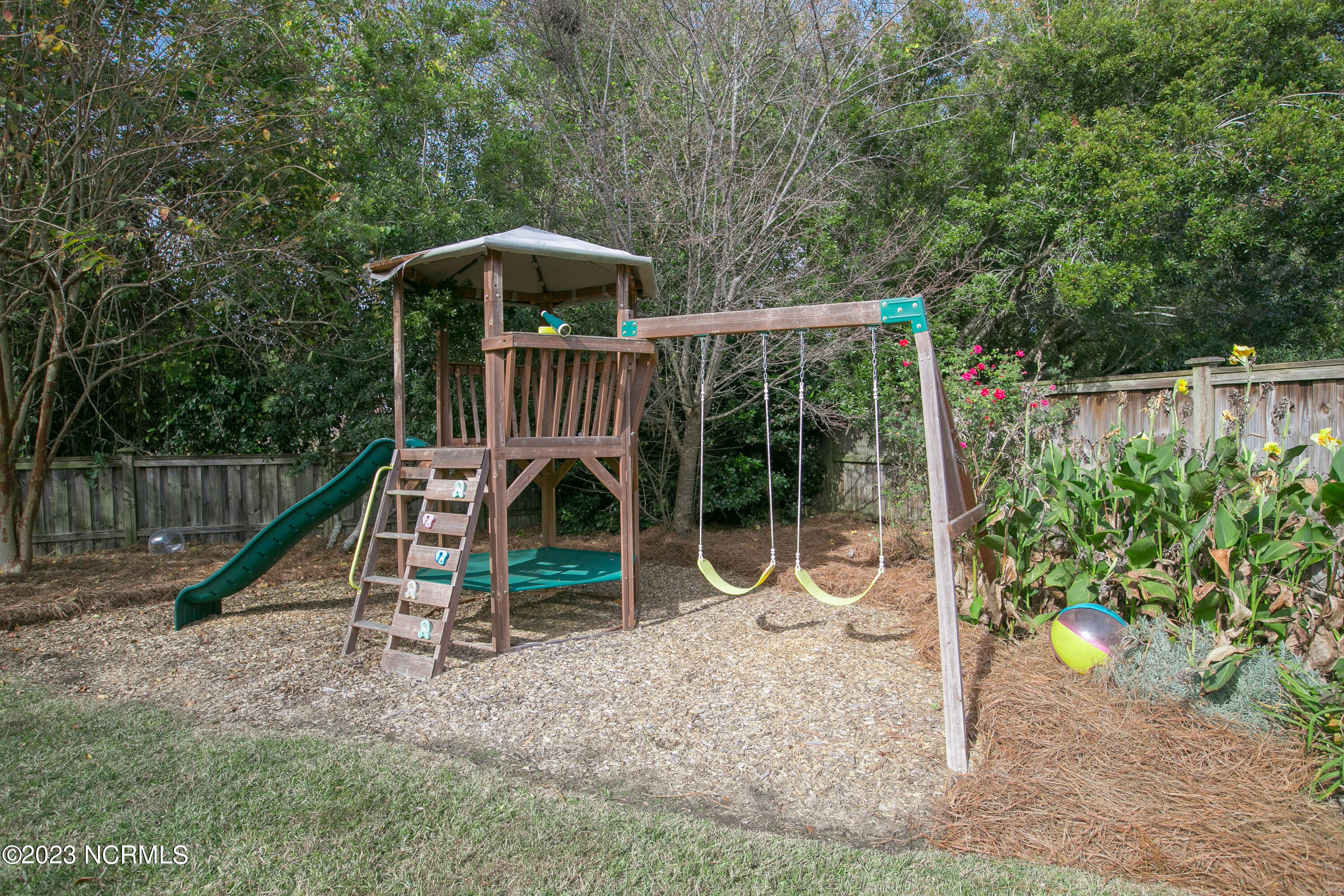 535 Tanbridge Road Wilmington, NC 28405 - Photo 11 of 50 Ellie's play set will be moving soon