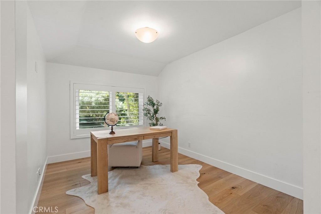 28925 Medea Mesa Road Agoura Hills, CA 91301 - Photo 22 of 67