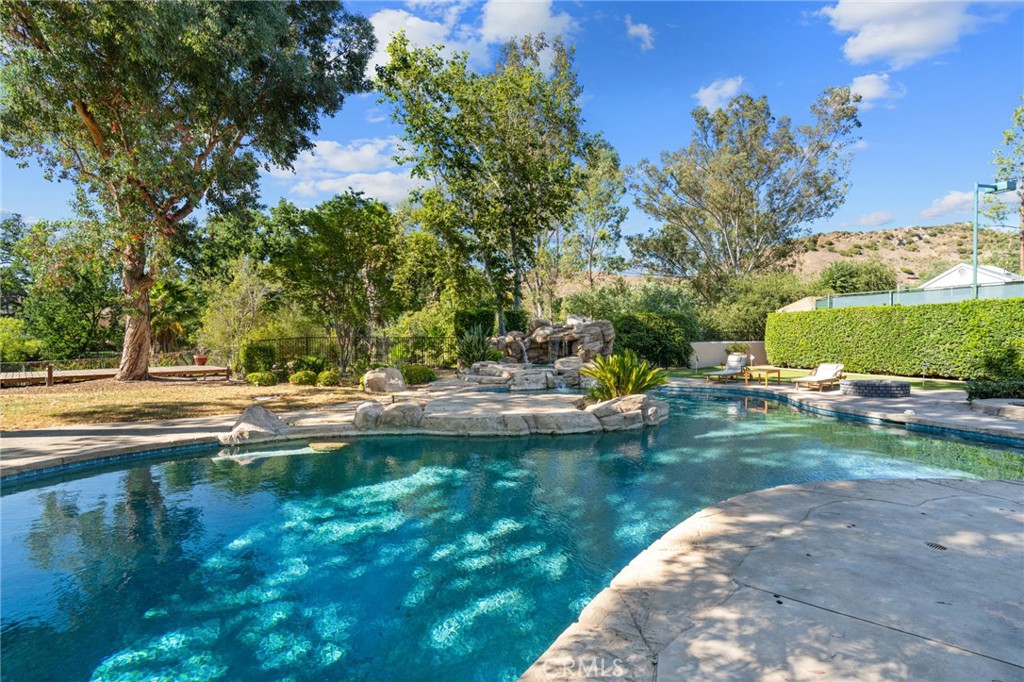 28925 Medea Mesa Road Agoura Hills, CA 91301 - Photo 46 of 67