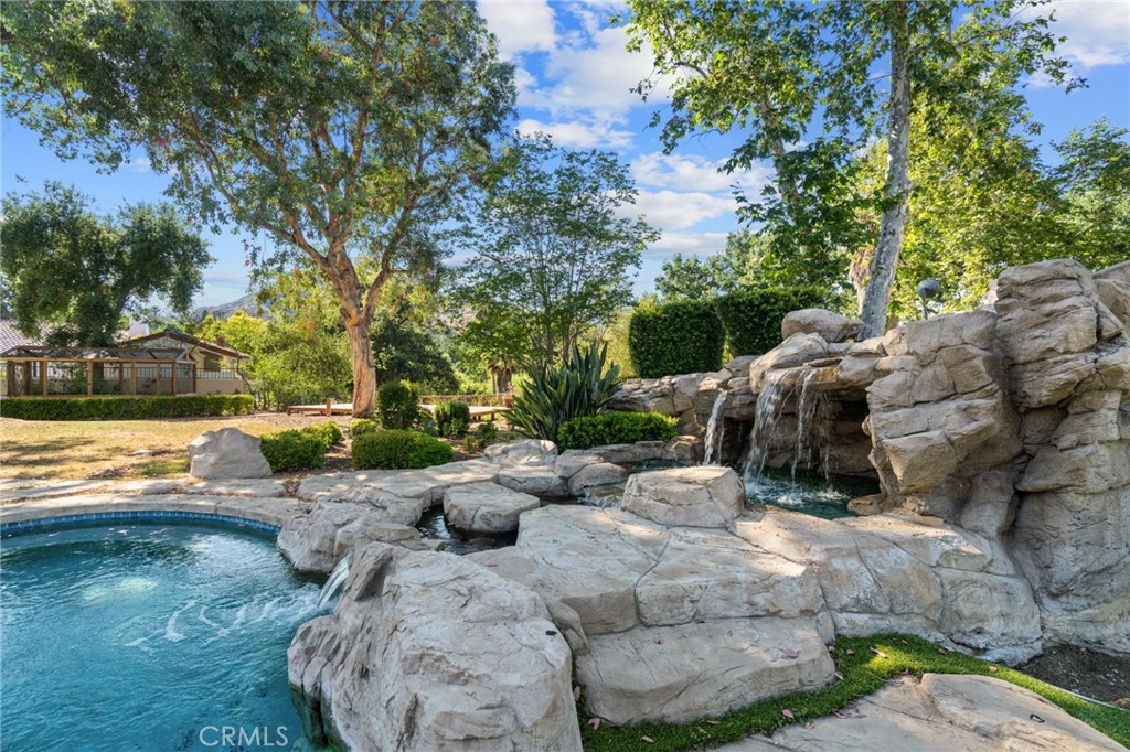 28925 Medea Mesa Road Agoura Hills, CA 91301 - Photo 48 of 67