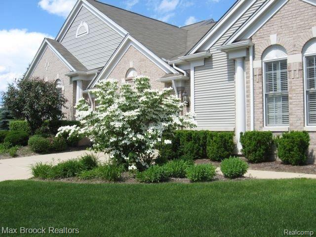 3700 Tremonte Circle, Unit 85 Rochester, MI 48306 - Photo 4 of 18 TREMONTE LANDSCAPING.jpg