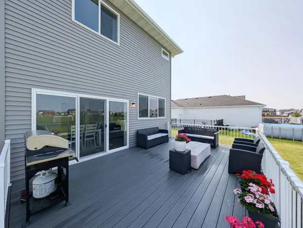 $580,000 | 2828 12th Street West, West Fargo, ND 58078
