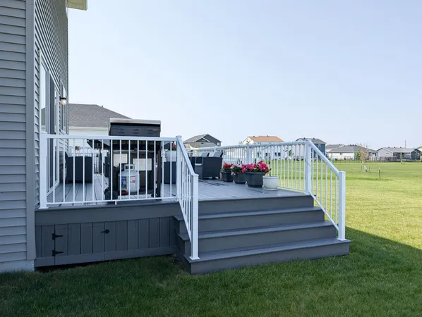 $580,000 | 2828 12th Street West, West Fargo, ND 58078
