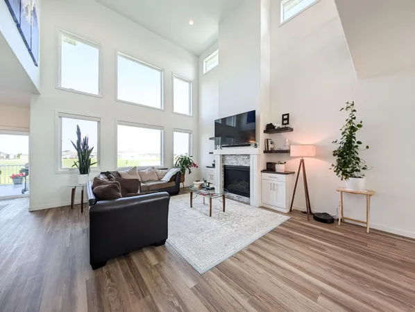 $580,000 | 2828 12th Street West, West Fargo, ND 58078