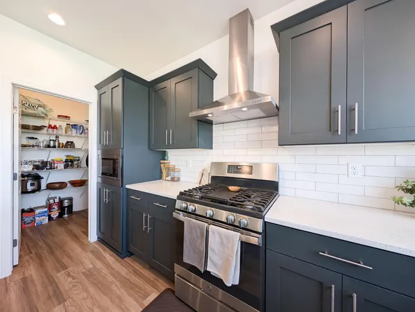 $580,000 | 2828 12th Street West, West Fargo, ND 58078