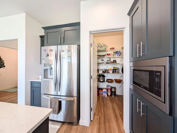 $580,000 | 2828 12th Street West, West Fargo, ND 58078